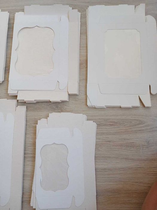 Нові коробки для пряників з віконцем, 24 шт