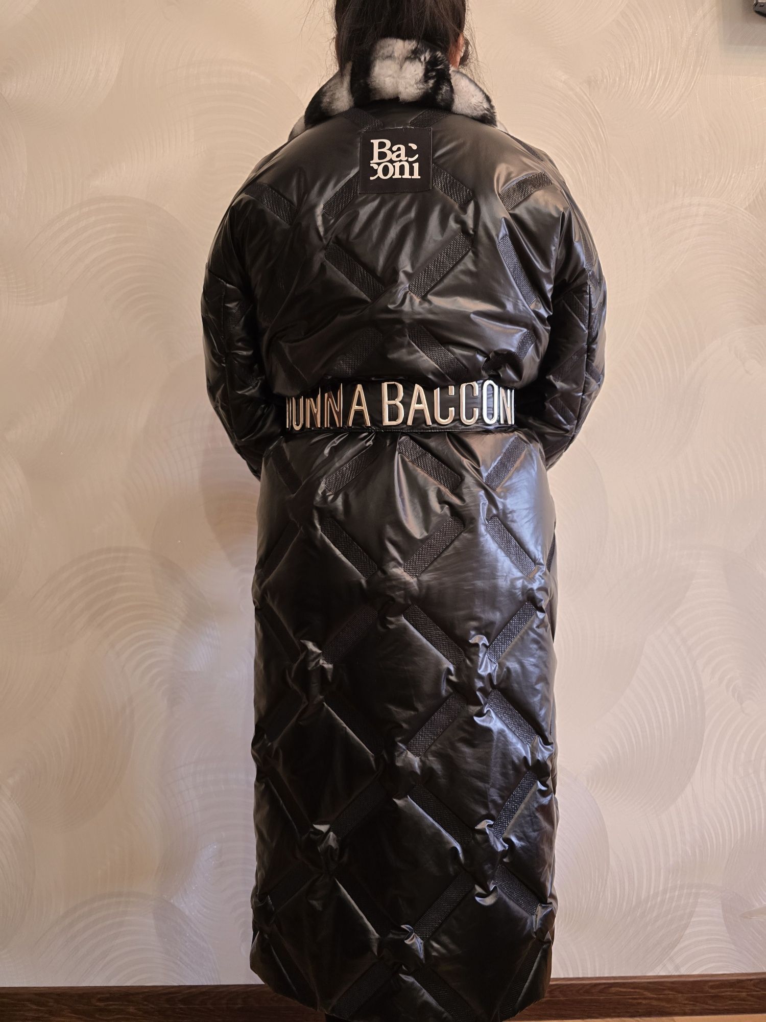 СРОЧНО продам женское пальто фирмы Bacconi