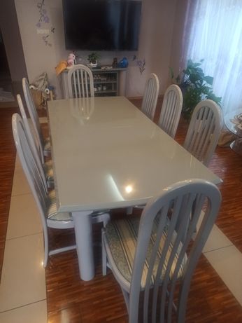 Lakierowany szary stół + 8 stołków