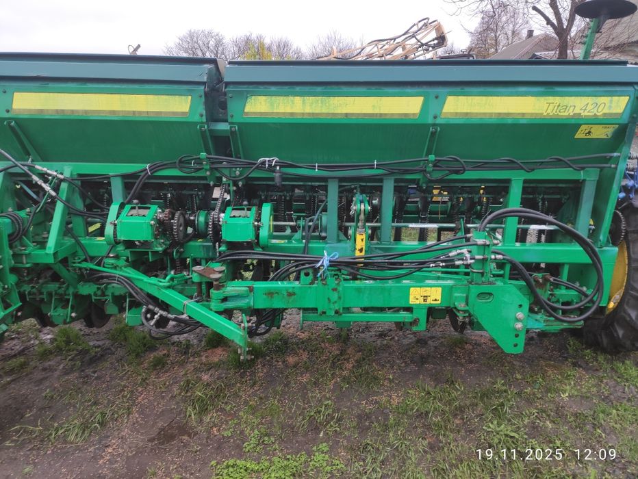 Продам сівалку харвест тітан 420