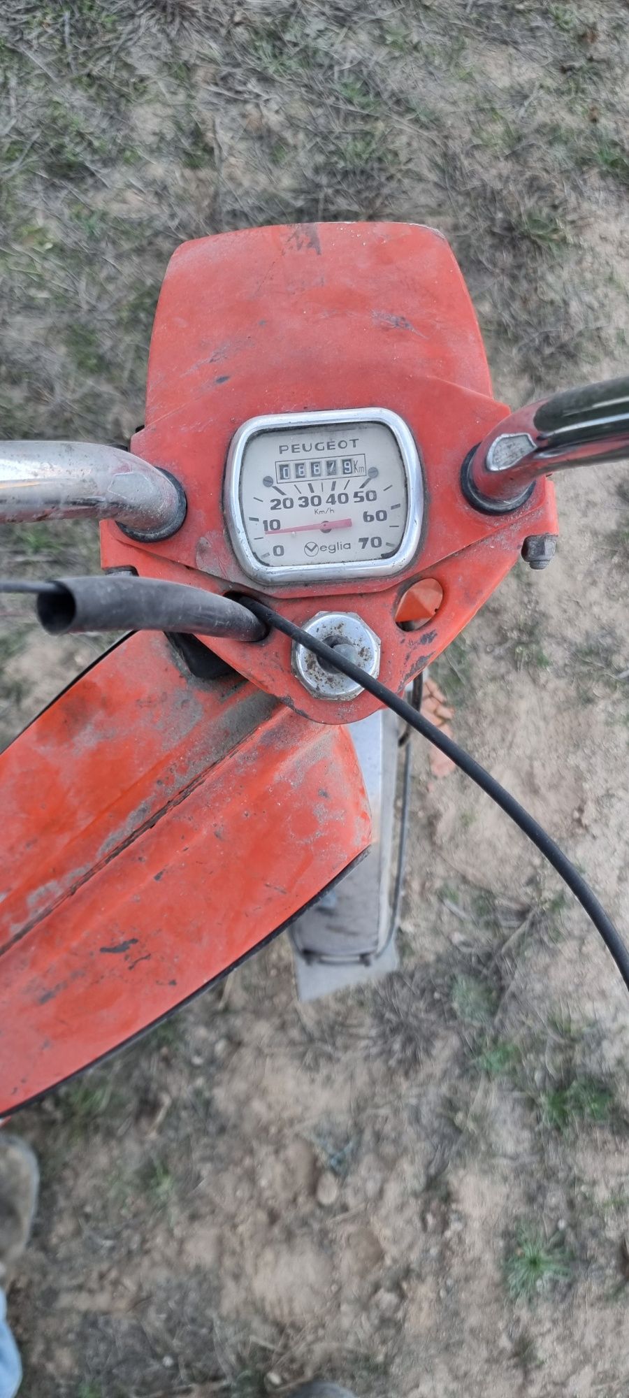 Vendo Peugeot  103  com oferta 103 para peças.