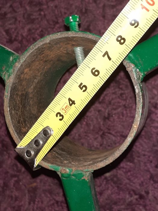 Підставка під ялинку. Тринога .