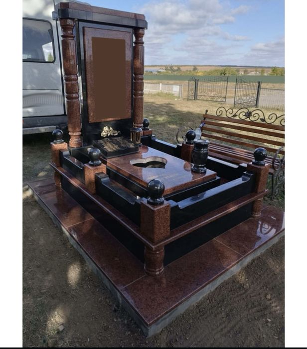 Памʼятники з граніта