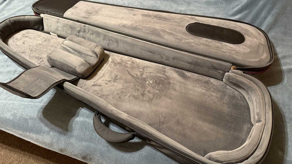 Продам кейсы/кофры гитар/басов Fender,Jackson,Roadrunner,Music-Jacket