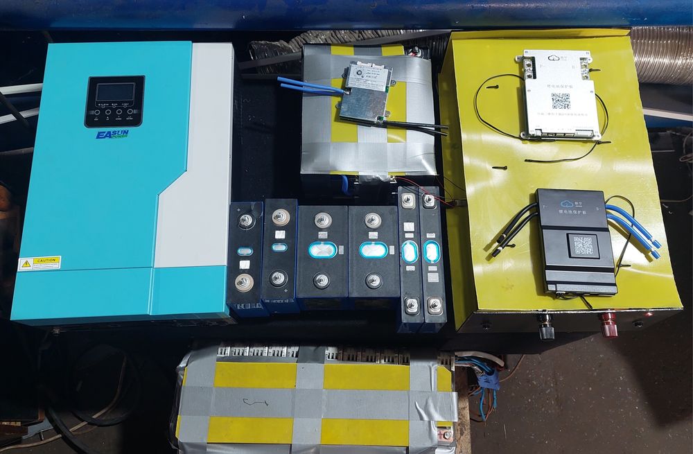 Безперебійне живлення. Батарея. Акумулятор та інвертор для дому та біз