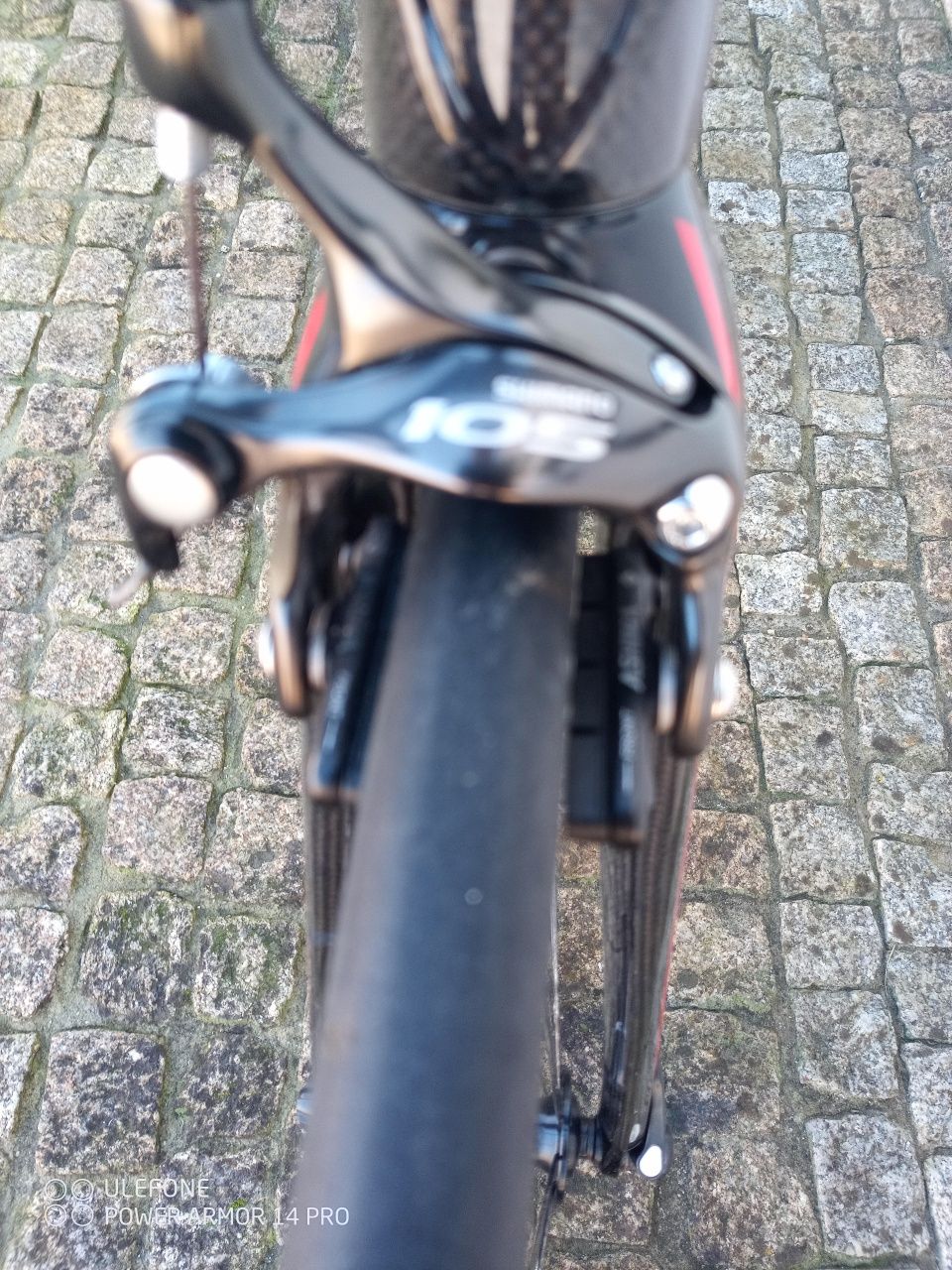4 bikes, duas em carbono, por encerramento de loja