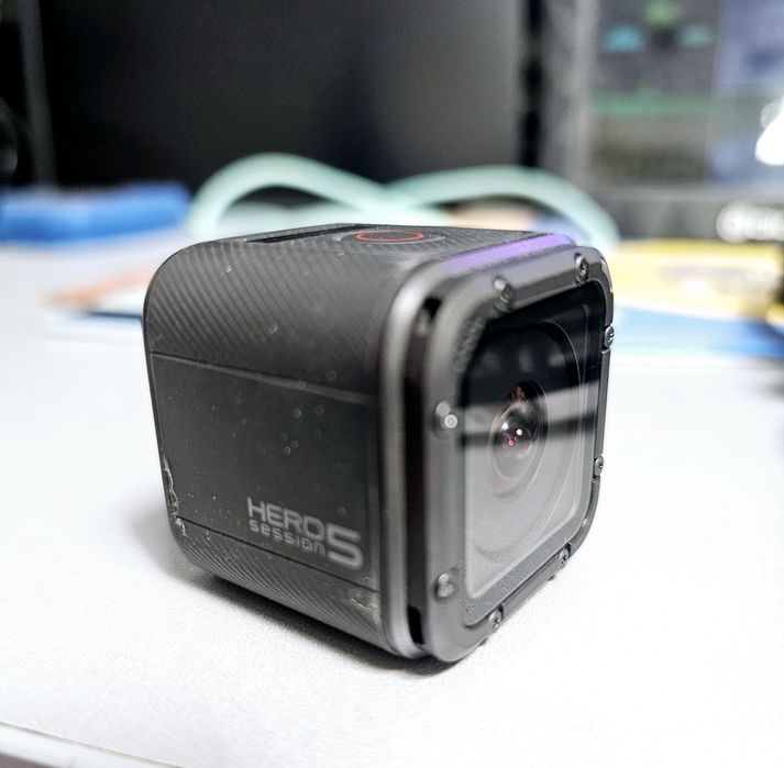 Екшн-камера GoPro Session 5 + бокс