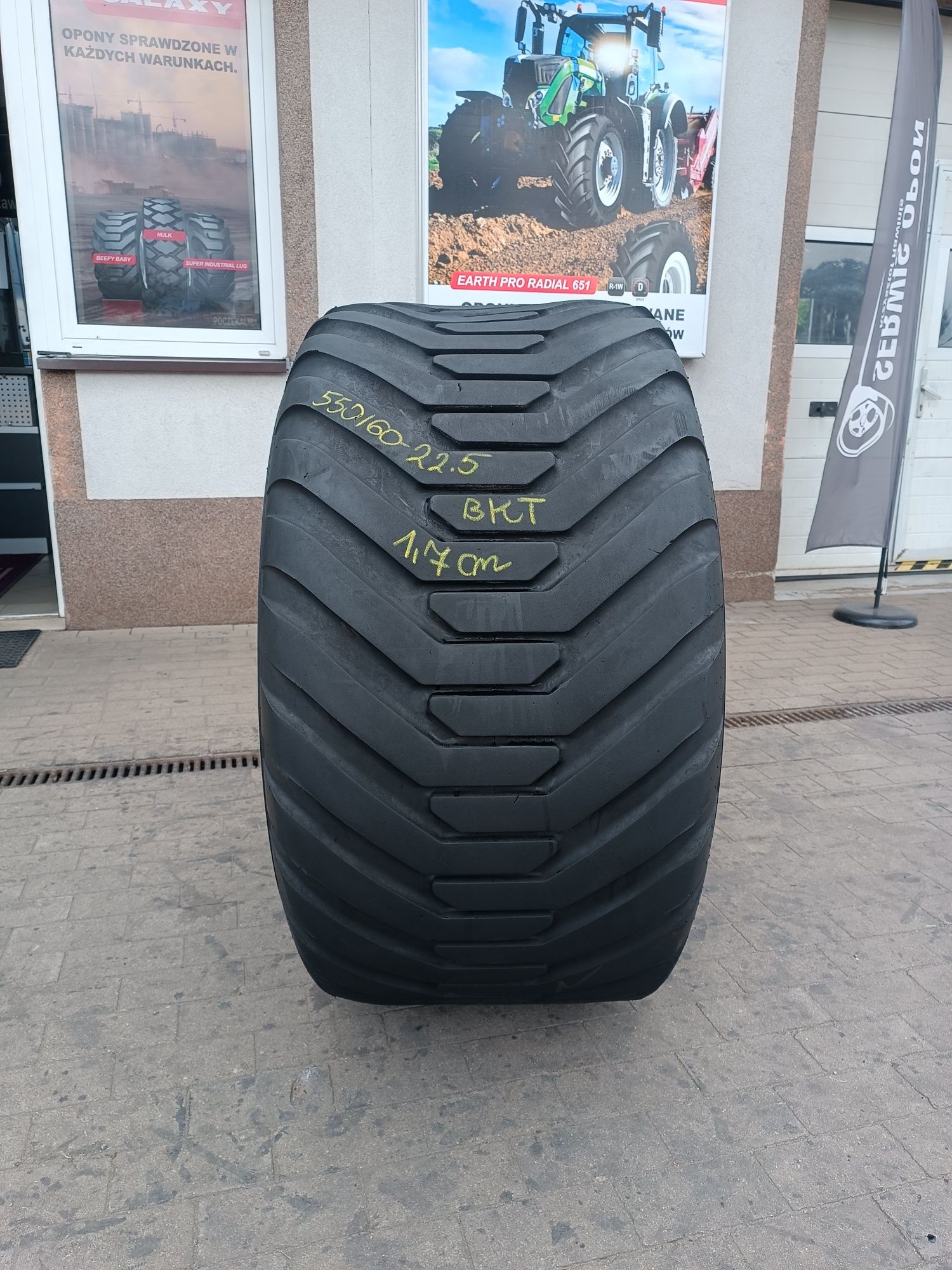 550/60-22.5 BKT Flotation V- Line 550/60R22.5