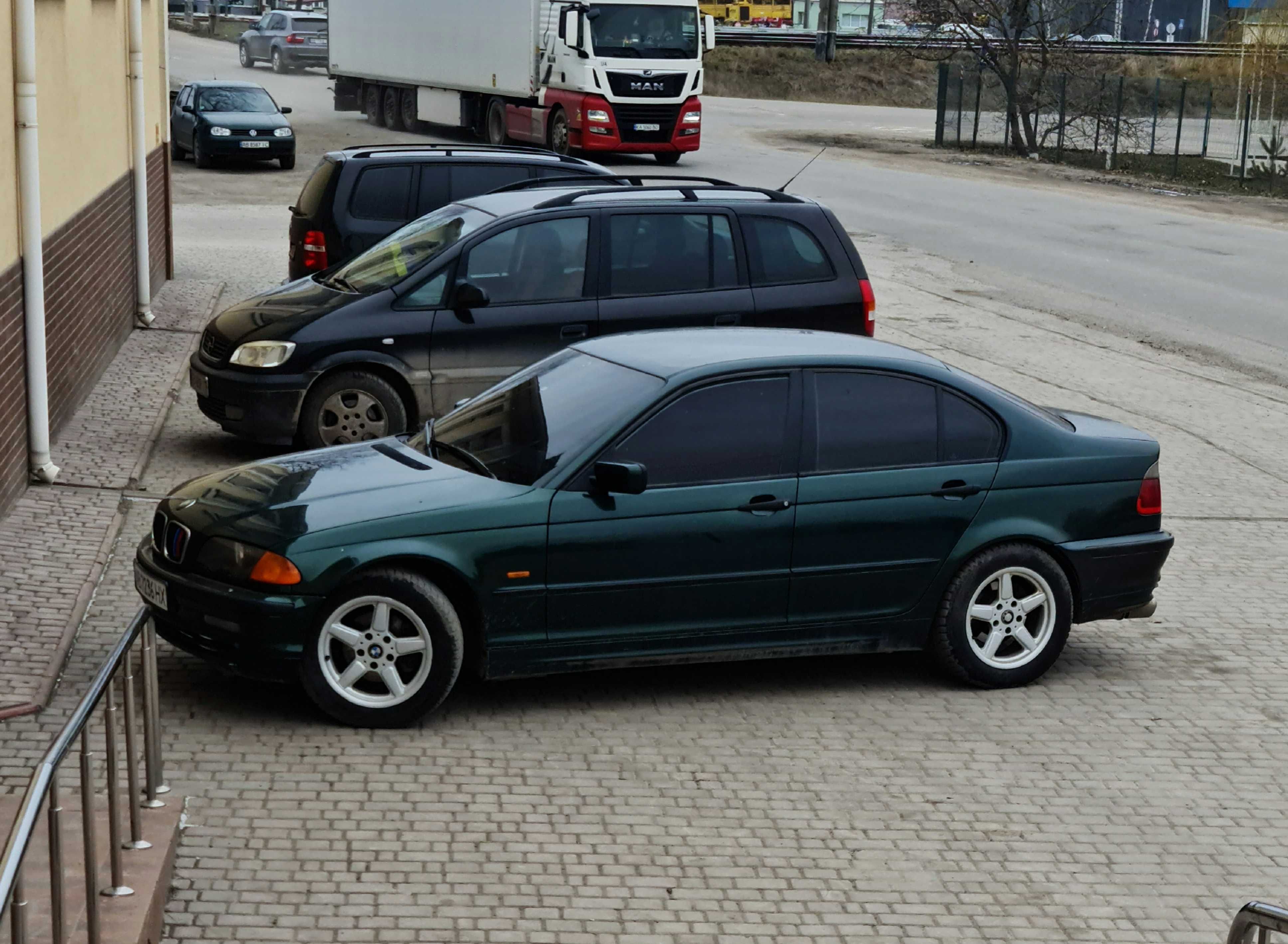 BMW 3 Series E46 316і, MT 1.9 газ/бензин 1999р