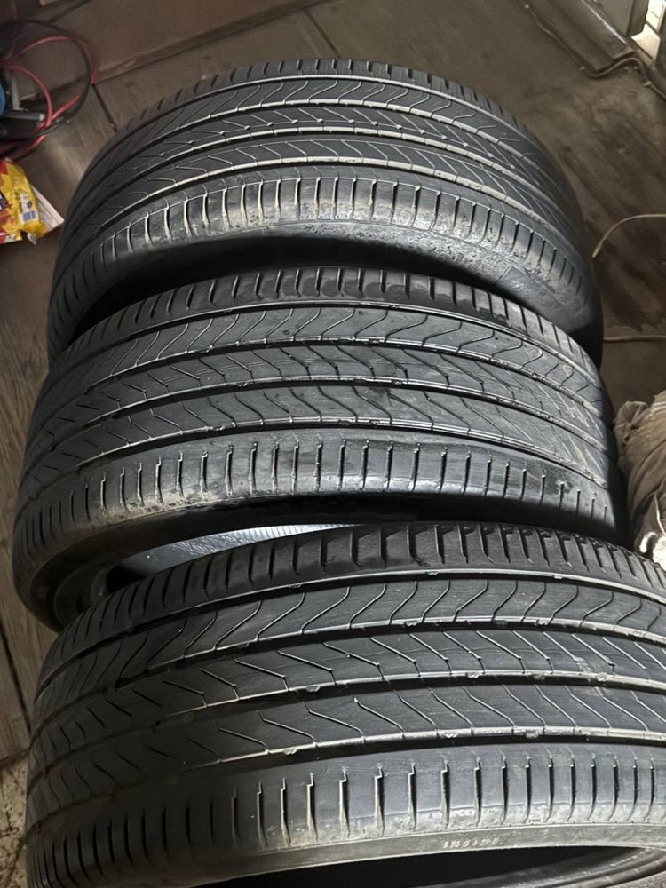 Продам літню гуму Continental 225/45/18