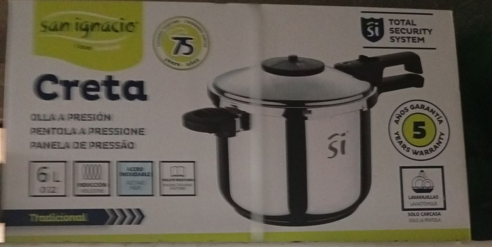 Panela de pressão nova