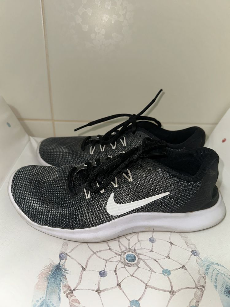 Nike flex 37 Кросівки