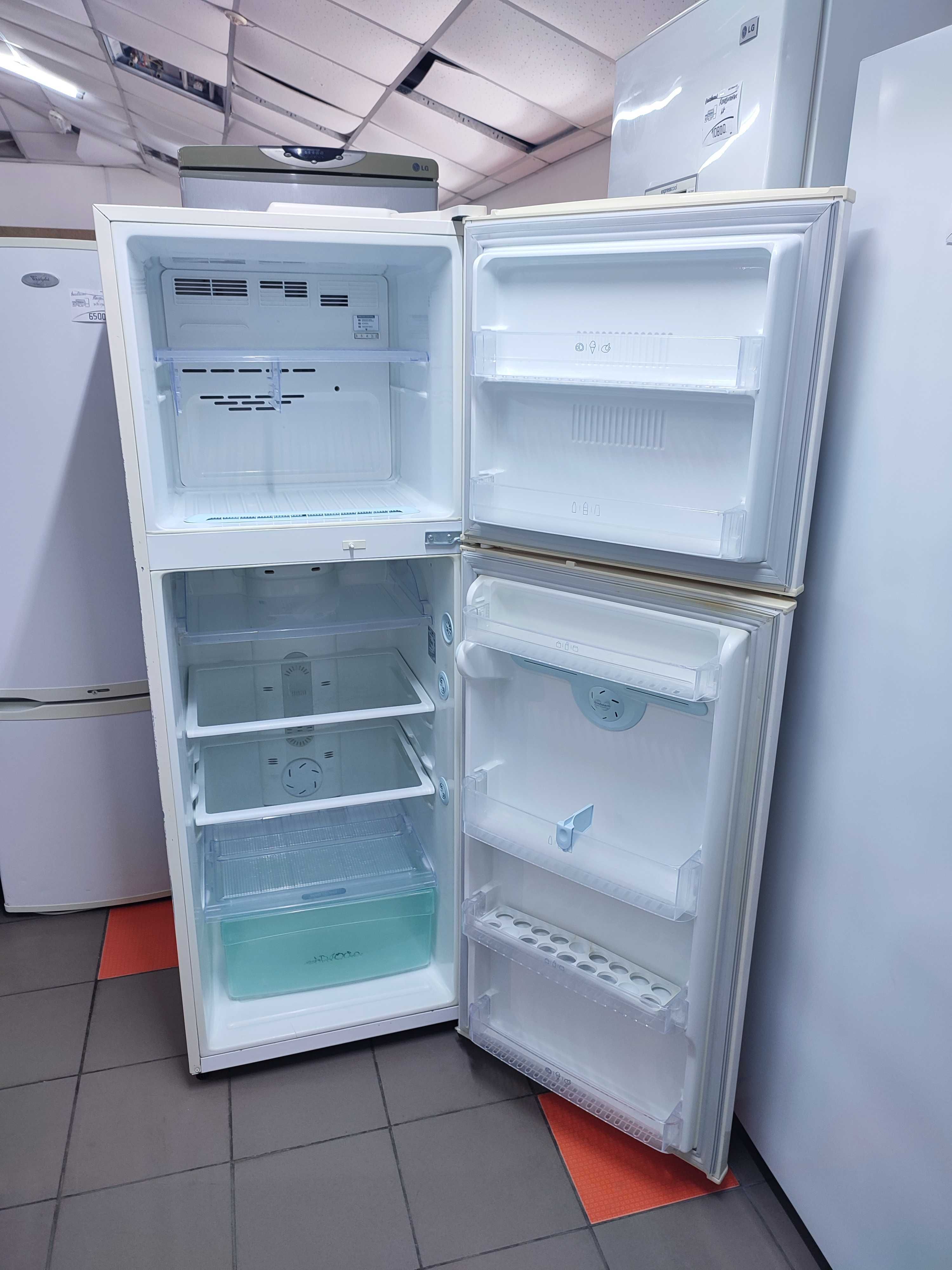Двокамерний холодильник LG GR-M392QVC