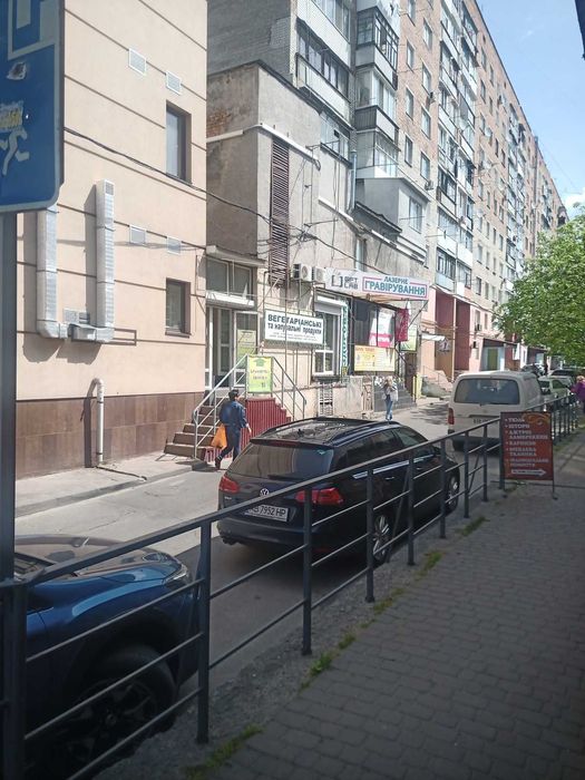 Продам комерційну нерухомість на Ближньому Замості