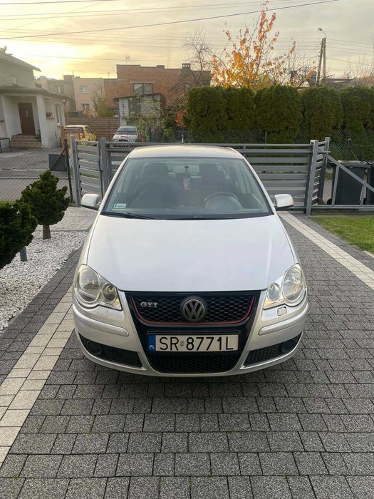 Volkswagen Polo*klima*hak*niski przebieg*5 drzwi*