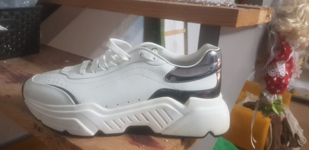 Срочно продам красовки Dolce&Gabbana