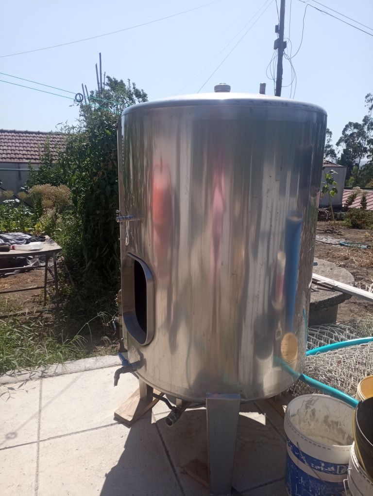 Cuba em inox  em muito bom estado