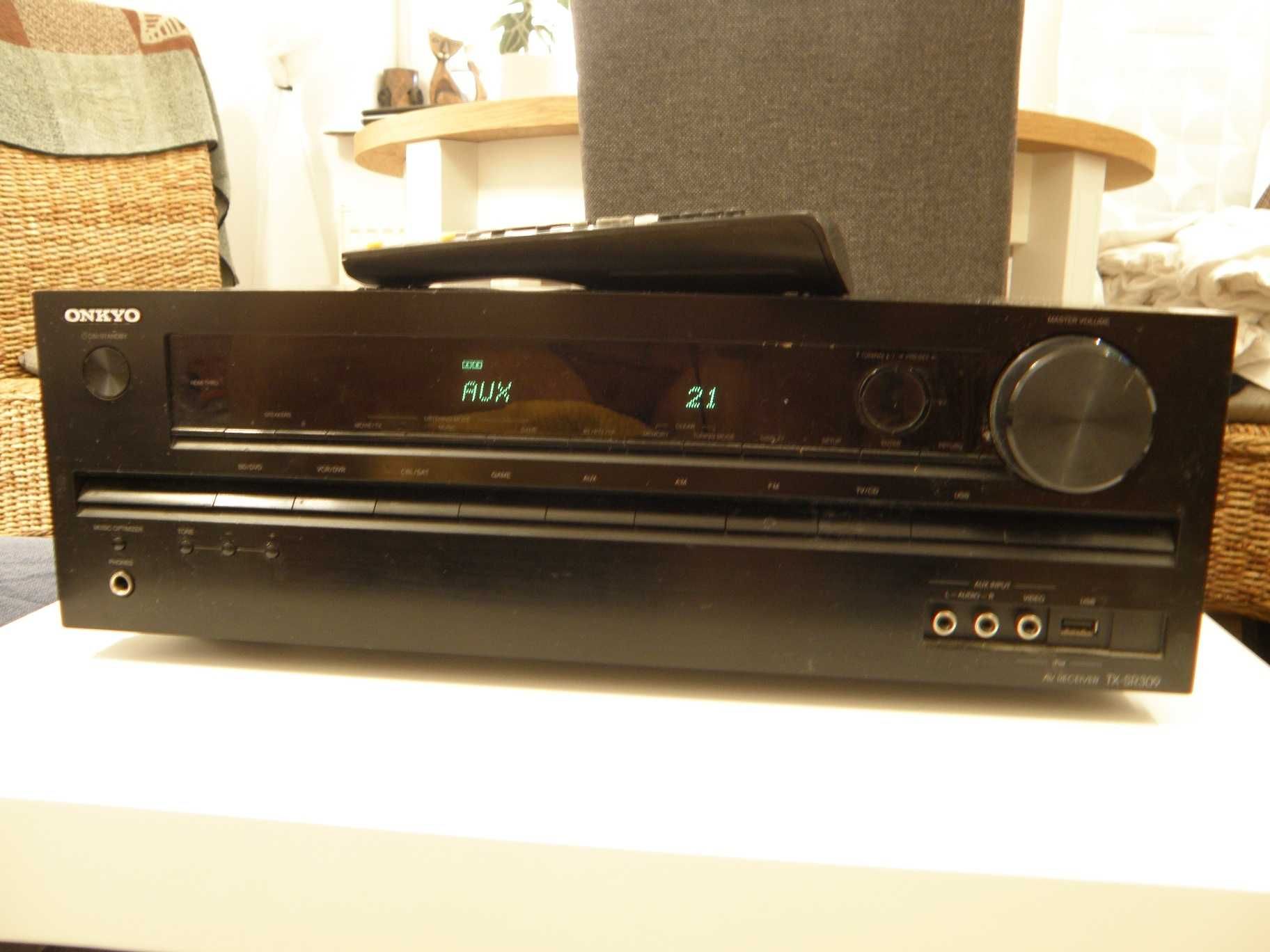 Amplituner AV Onkyo
TX-SR309