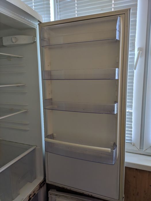 Ящики полки запчастини для холодильника Zanussi