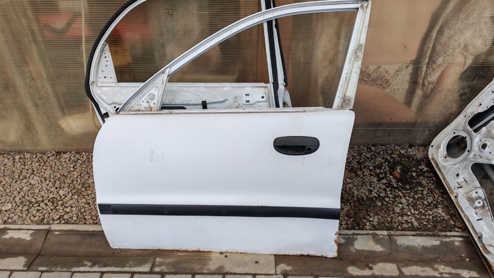 Двери ланос/сенс белые