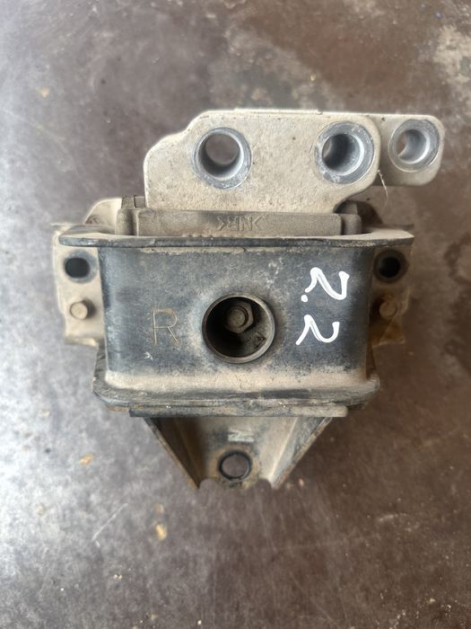 Подушка двигуна коробки кронштейн Mitsubishi Outlander 2.2d 12-21