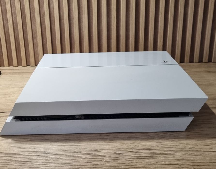 Konsola PS4 Biała+PAD w 100% sprawna