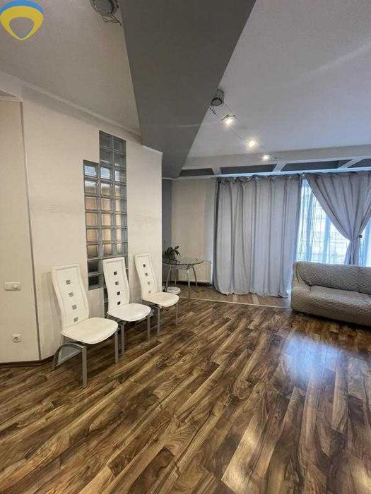 Простора 2-кімнатна квартира в ЖК «Стрекоза», Таїрова