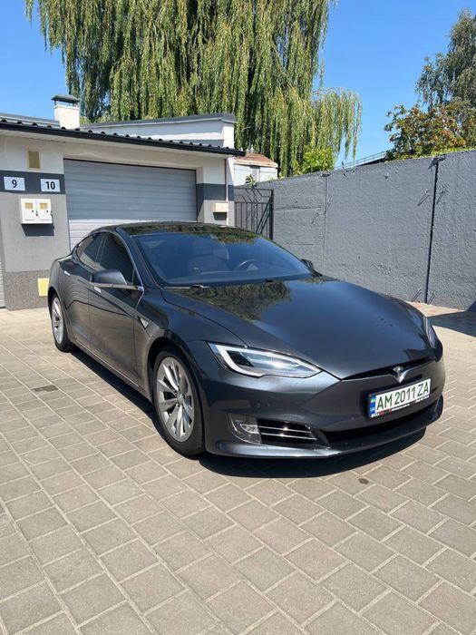 Tesla model S 2016