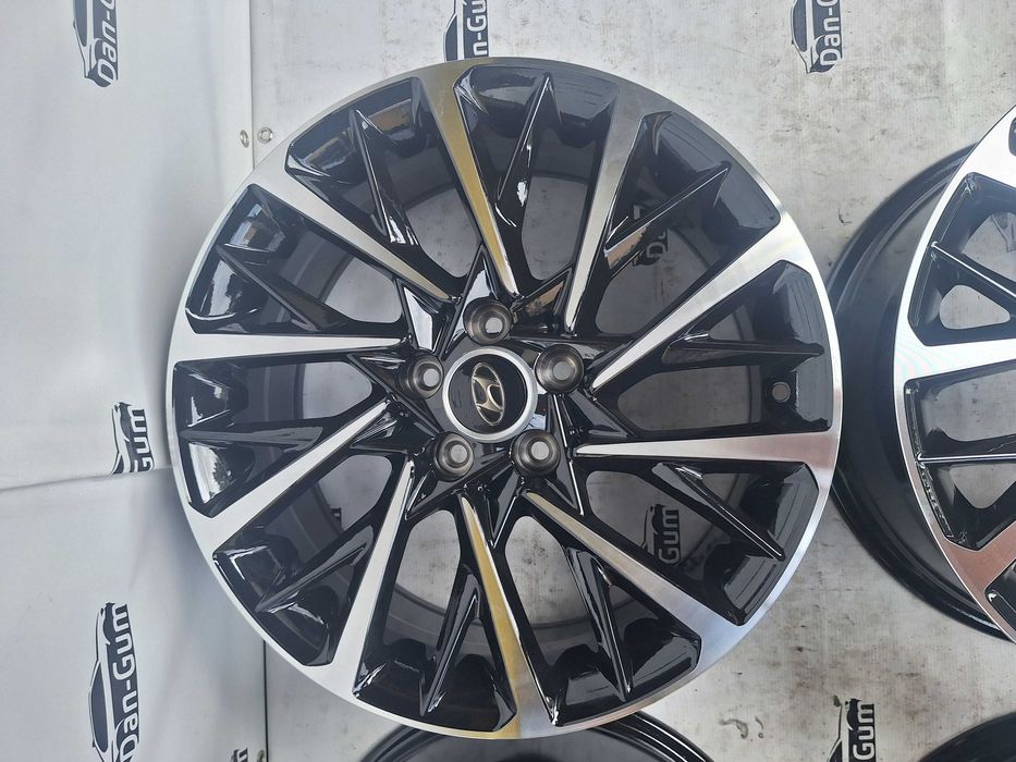 Felgi aluminiowe 5 x 114,3 R 18 Alufelgi oryginalne Carbonado Hyundai