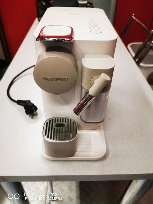 Ekspres na kapsułki Delonghi Nespresso One EN510 W