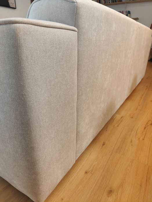 Sofá "GHARIB" da loja Area