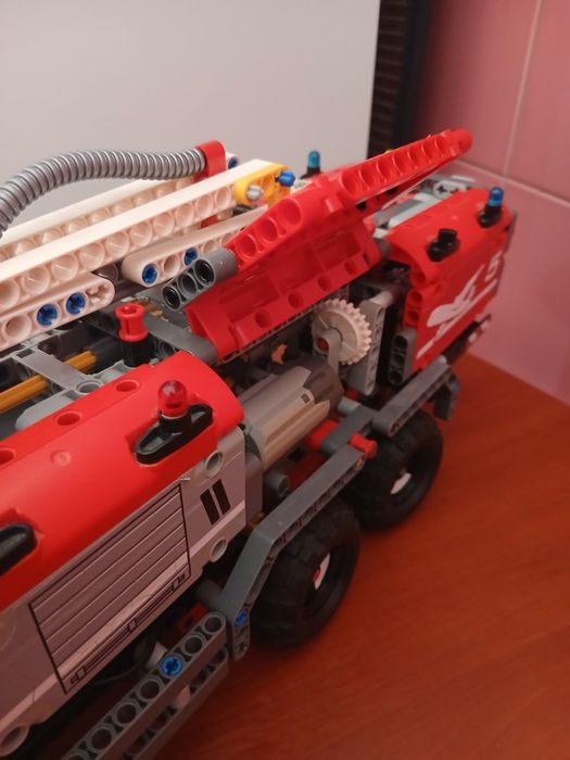 Продам Лего technic 42068 конструктор лего техник