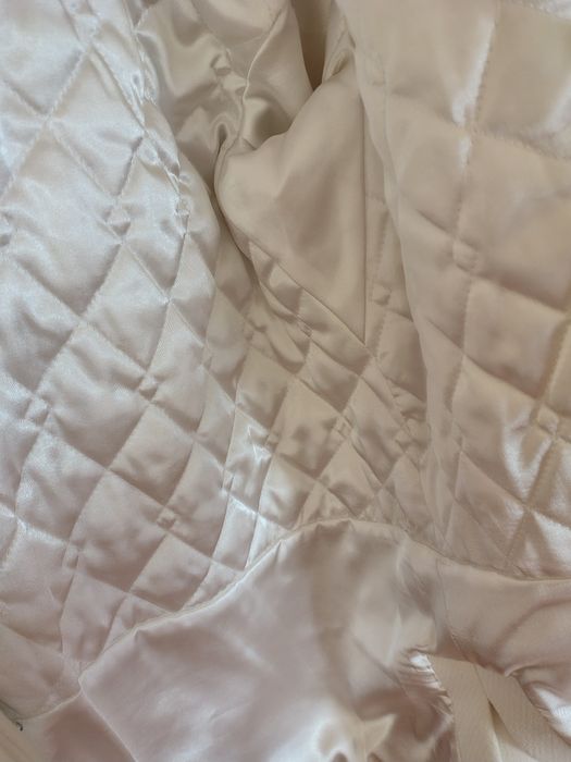 Полупальто молочного цвета 48-46размер