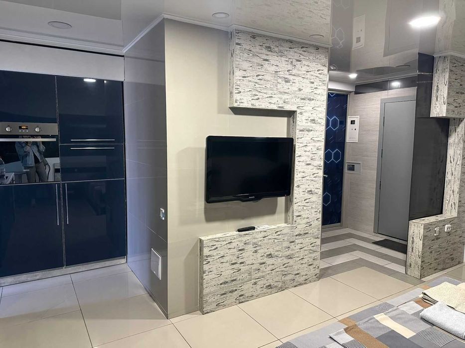 Студія, мінімалізм, HiTech, "Сіті Центр" на 1 поверху. 900/1300 грн