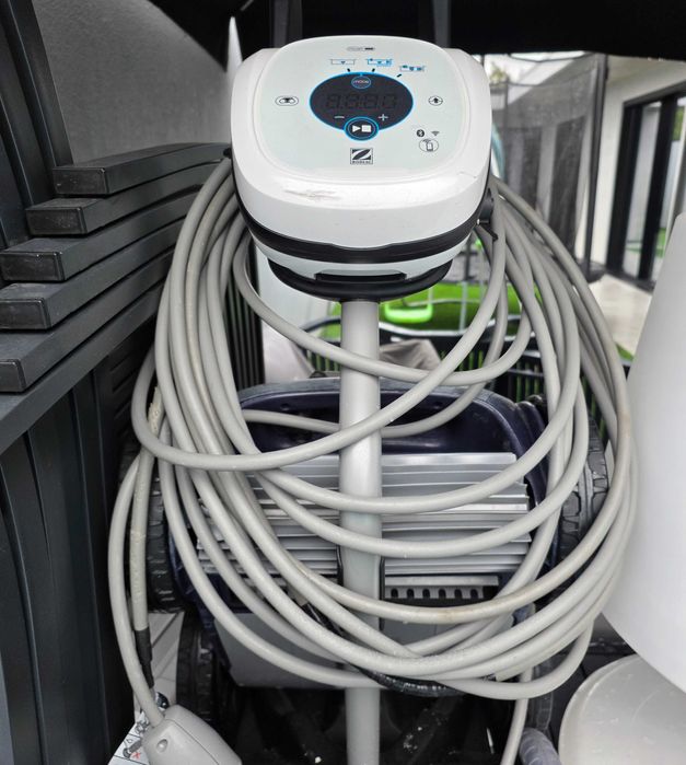 Robot aspirador piscinas