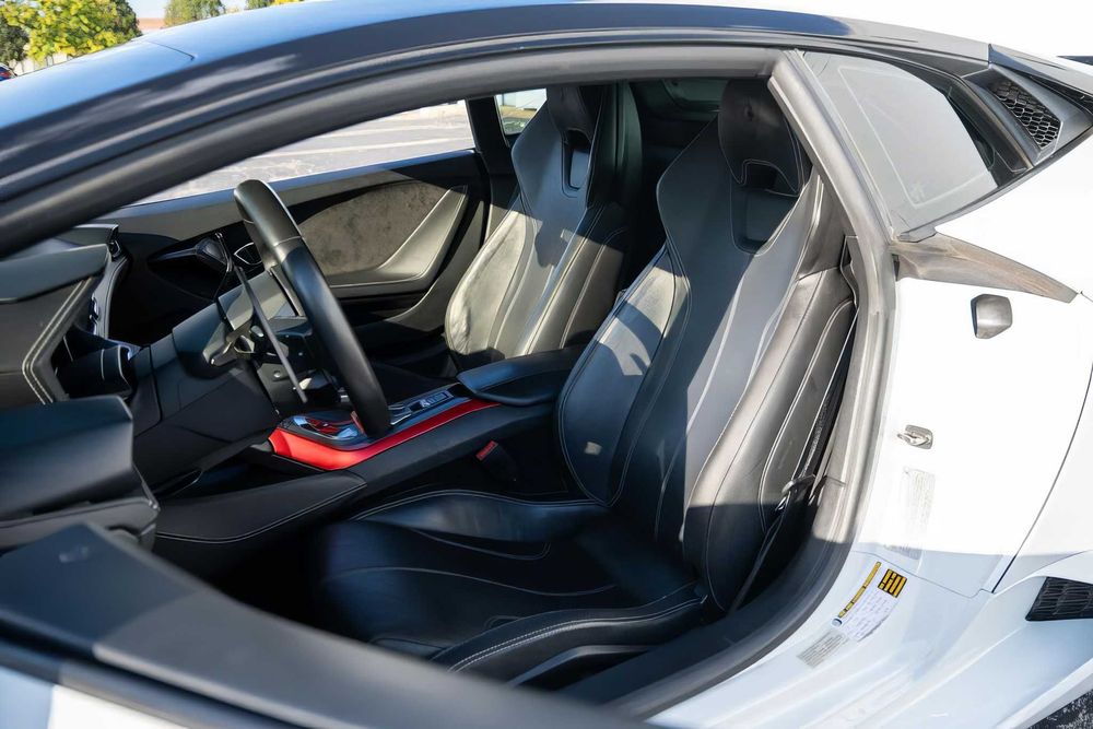 Lamborghini Huracan      2015