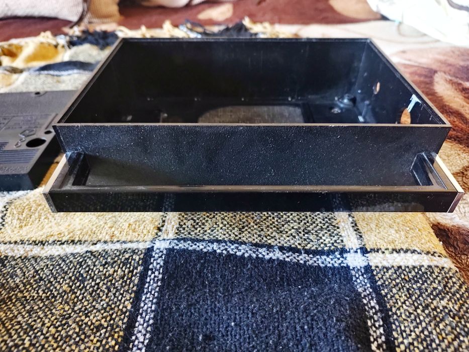 Корпус для радіо приймача VEF 202  в чудовому косметичному стані