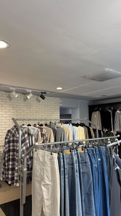 Вішалка для одягу металічна