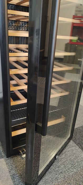 Lodówka do wina, winiarka 54But. Klarstein S-205