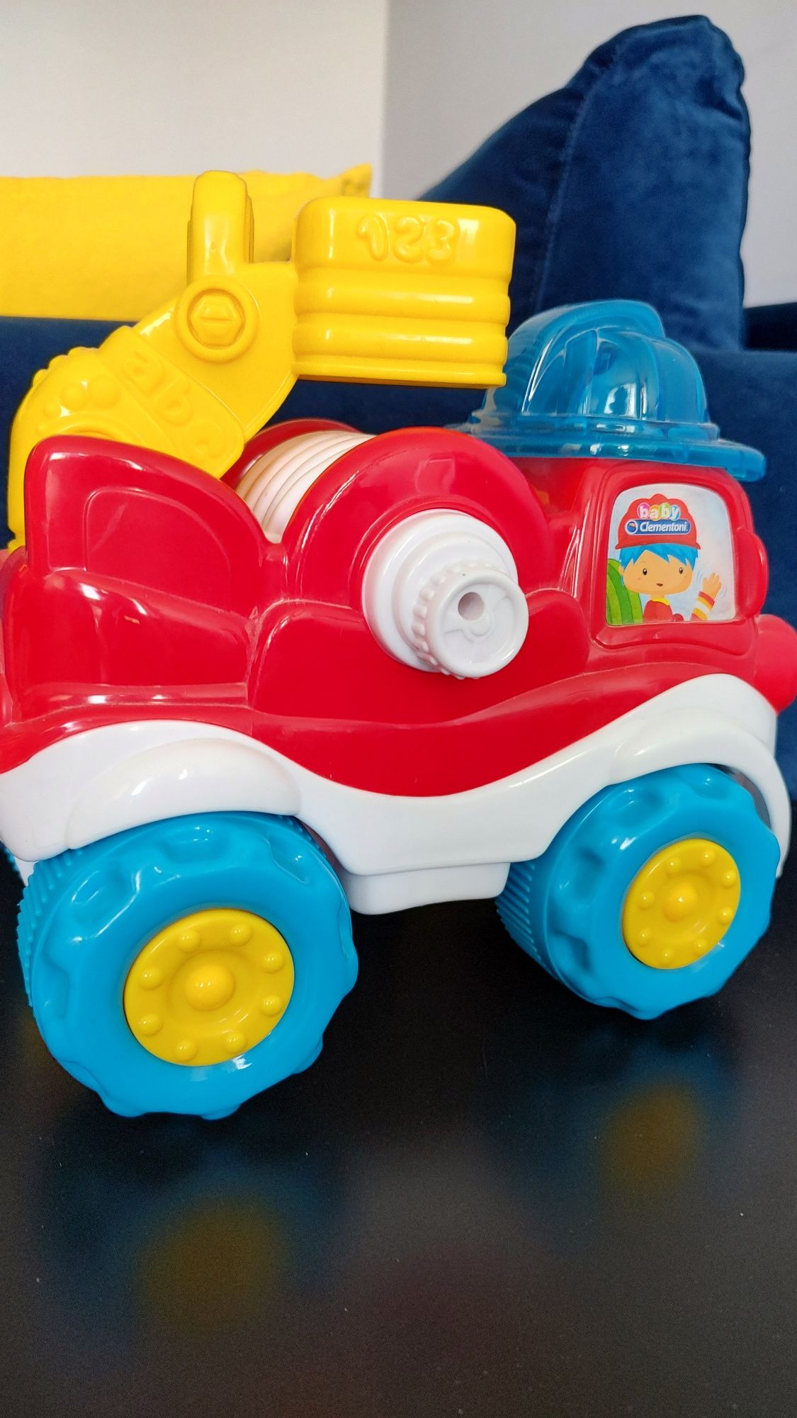 Zabawka wóz strażacki Clementoni
