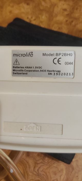Автоматический тонометр Microlife электронный