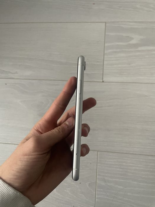 Айфон xr apple..