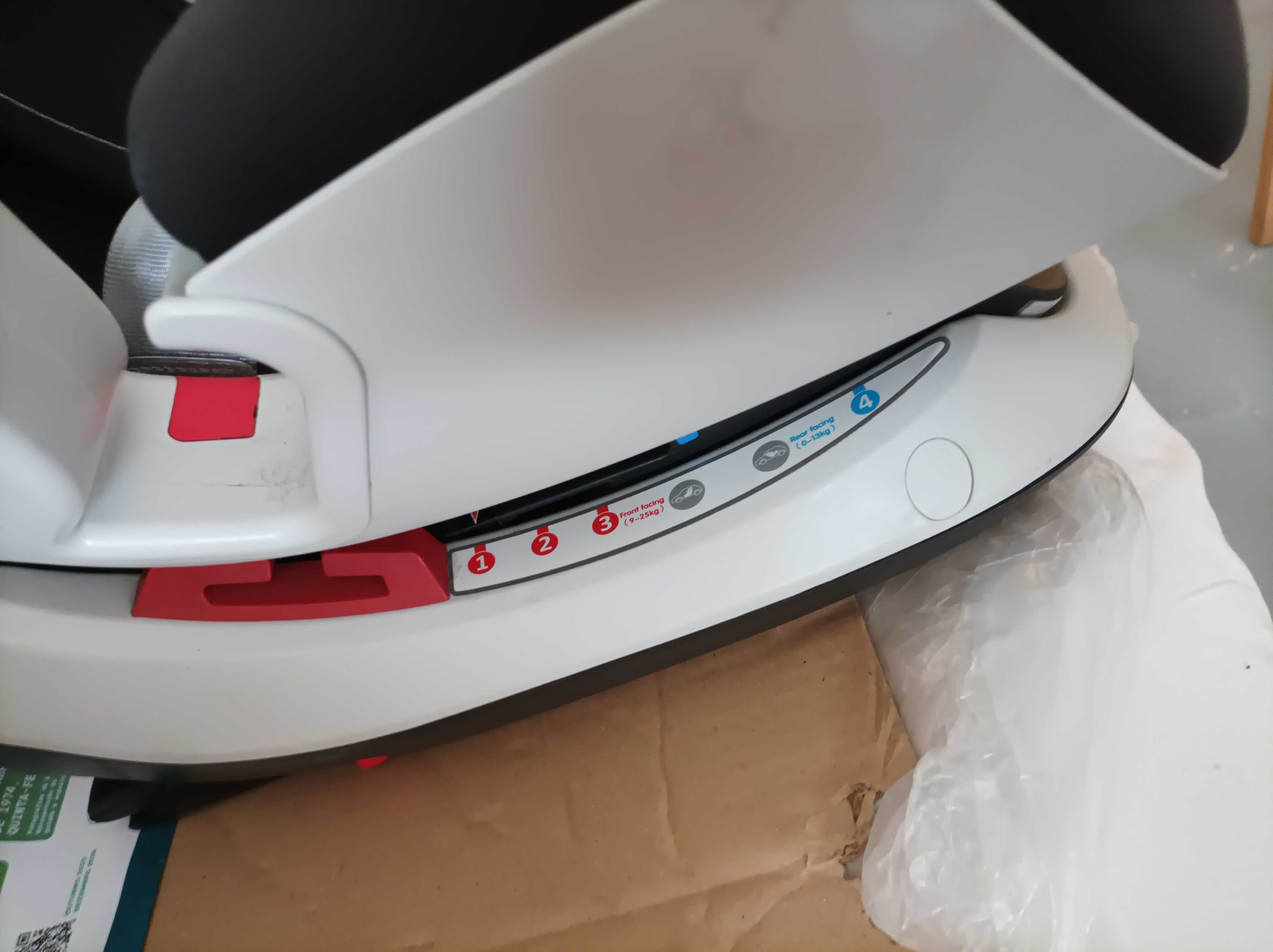 Cadeira de Criança Isofix CHICCO até 25 KGS
