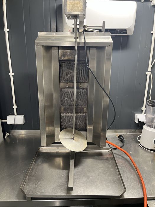 Urządzenie do opiekania mięsa kebab kebap grill gazowy ruszt opiekacz