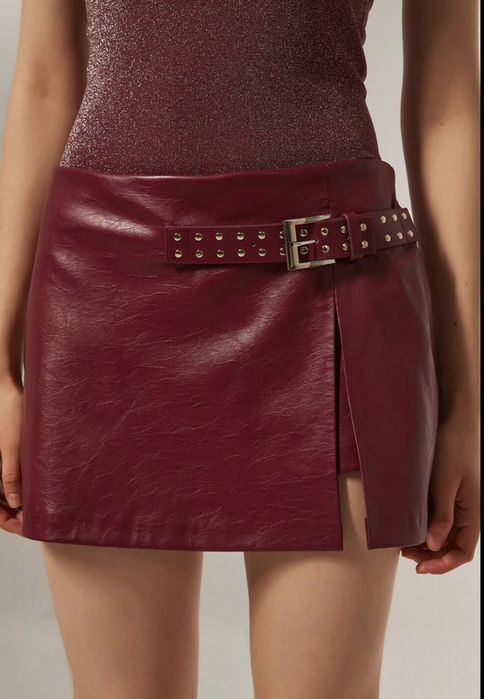 Юбка бордова Bershka