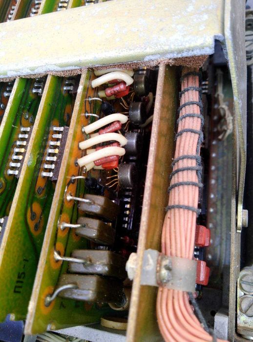 Калькулятор ИСКРА-121