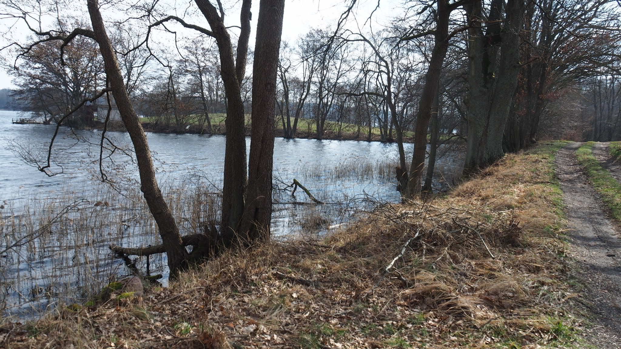 Działka nad jeziorem Krosino na sprzedaż/ bezpośrednio