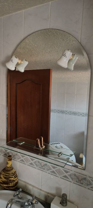 Móvel antigo casa de banho