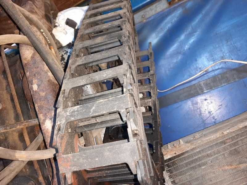 Prowadnica przewodów prowadnik  wezy hydraulicznych smieciarka pomoc