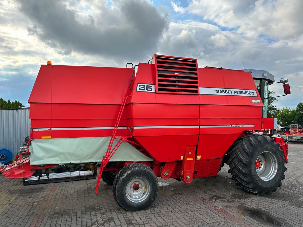Kombajn zbożowy Massey Ferguson 36 RS 1999r.  heder Powe Flow